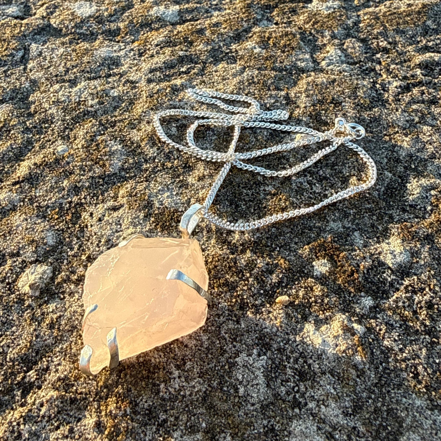 ROSE QUARTZ pendant
