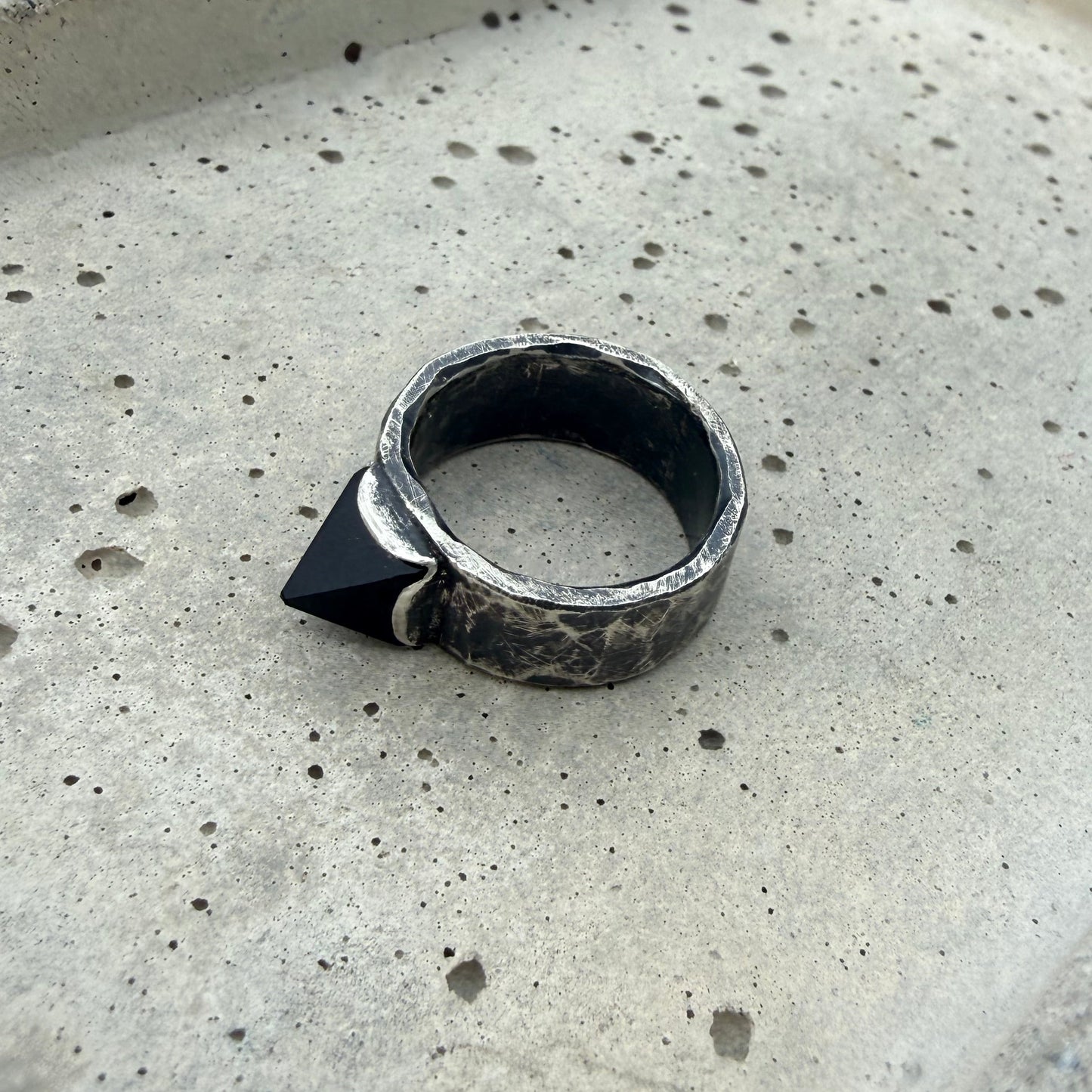 ONYX PYRAMID RING