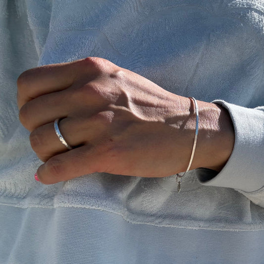 aD BANGLE