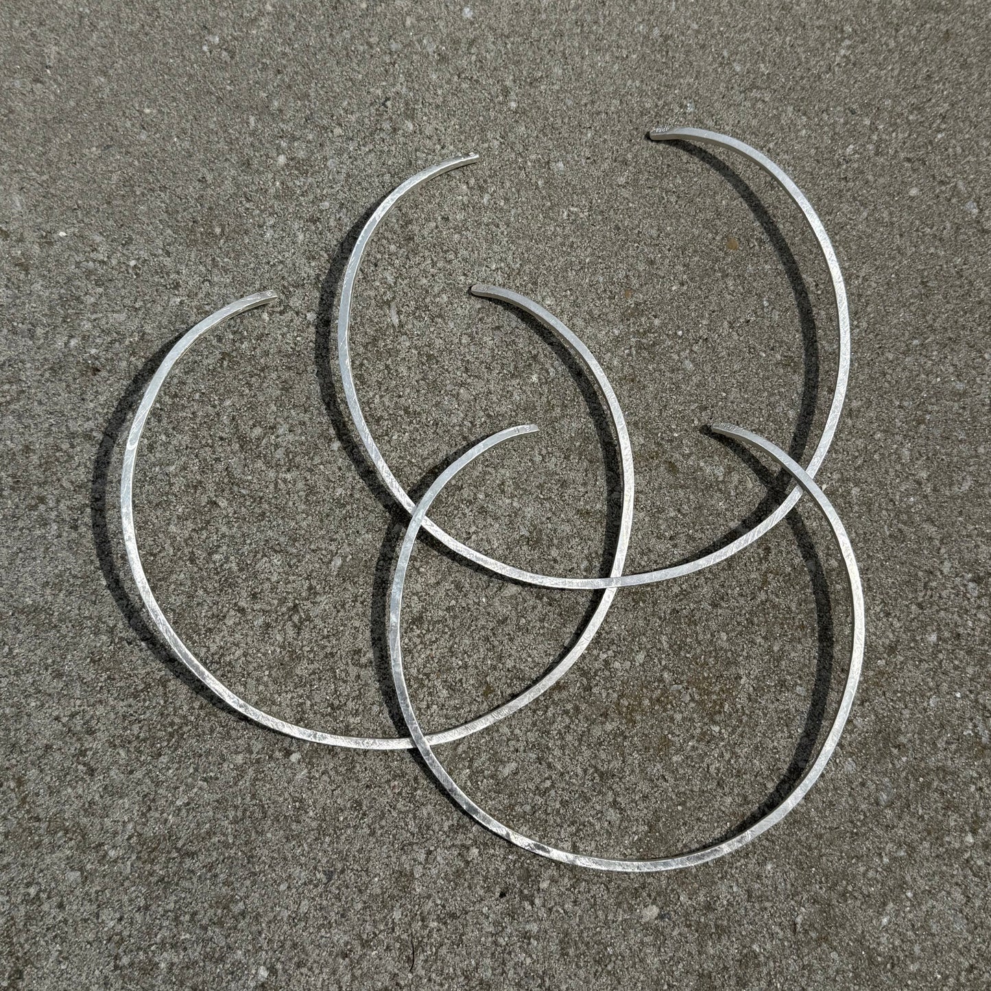 EDGY NECK RING