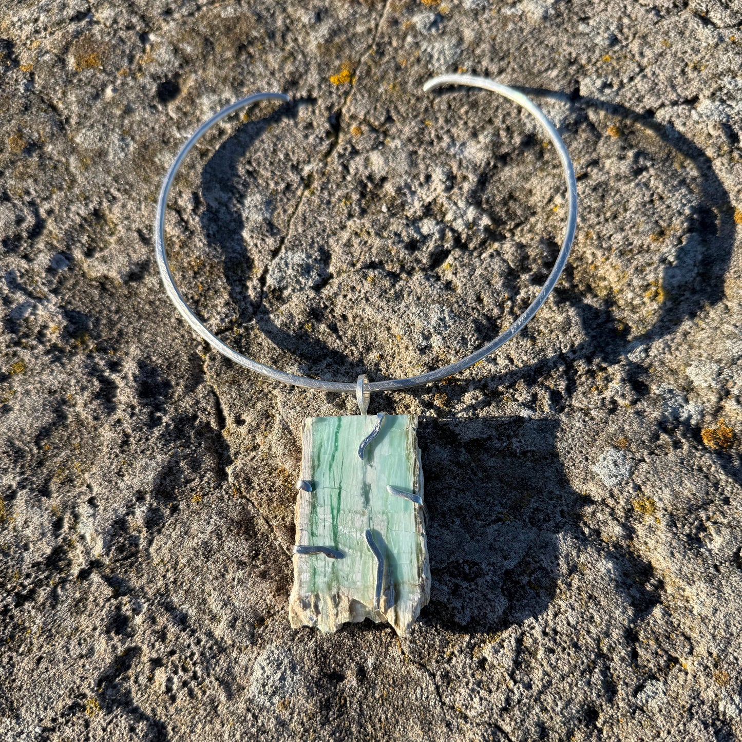 CHRYSOPRASE pendant