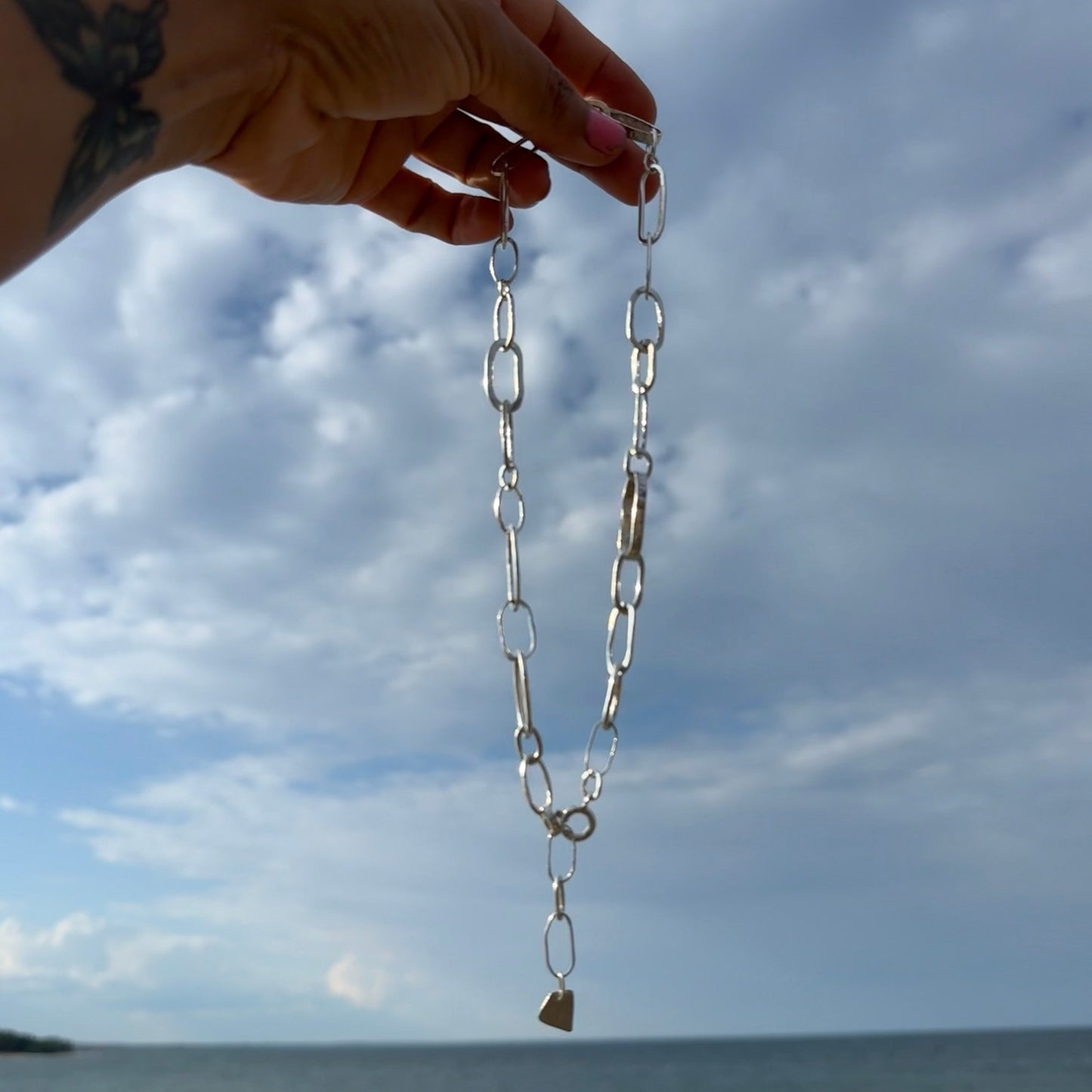 CHUNKY CHAIN NECKLACE