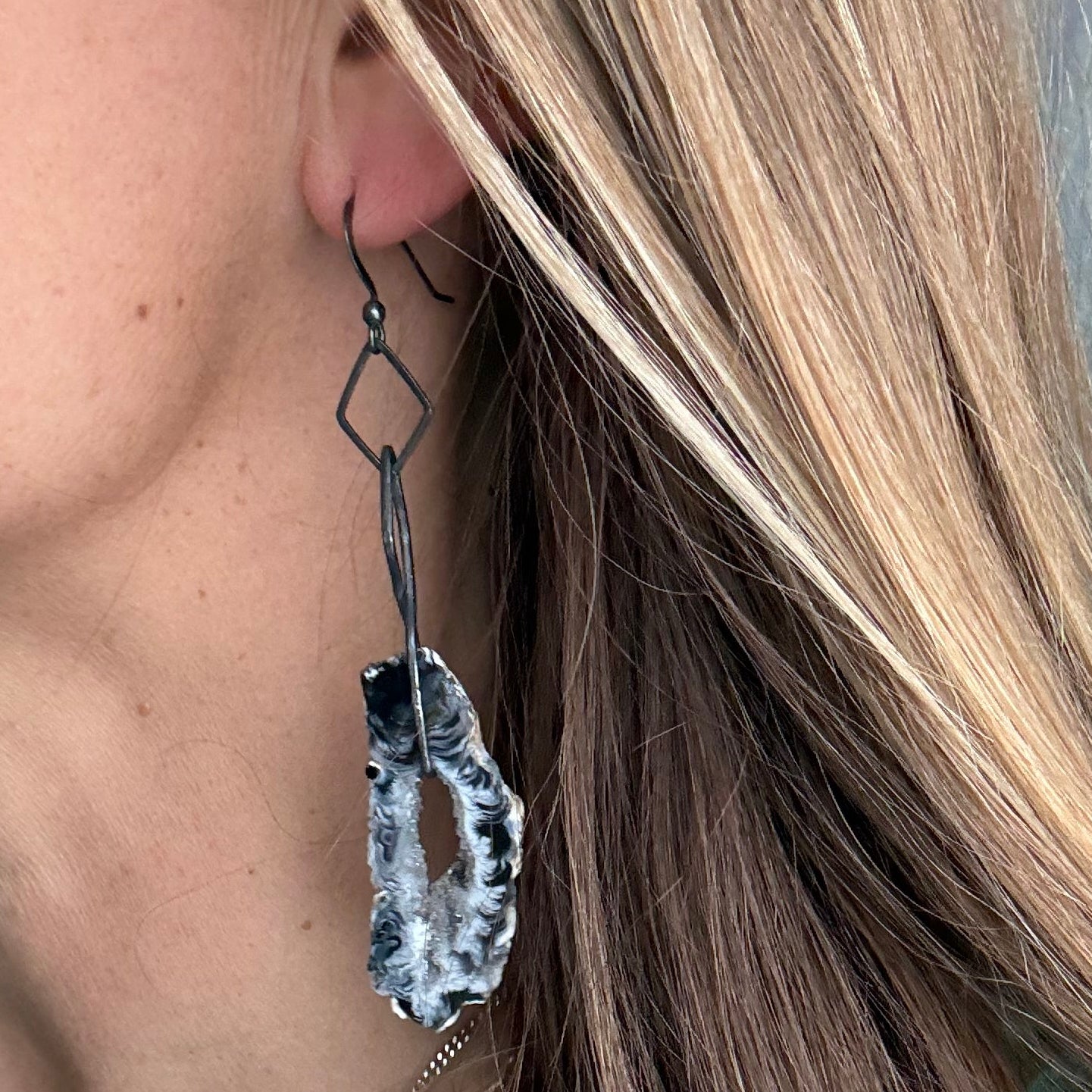 OXIDIZED MONO AGATE