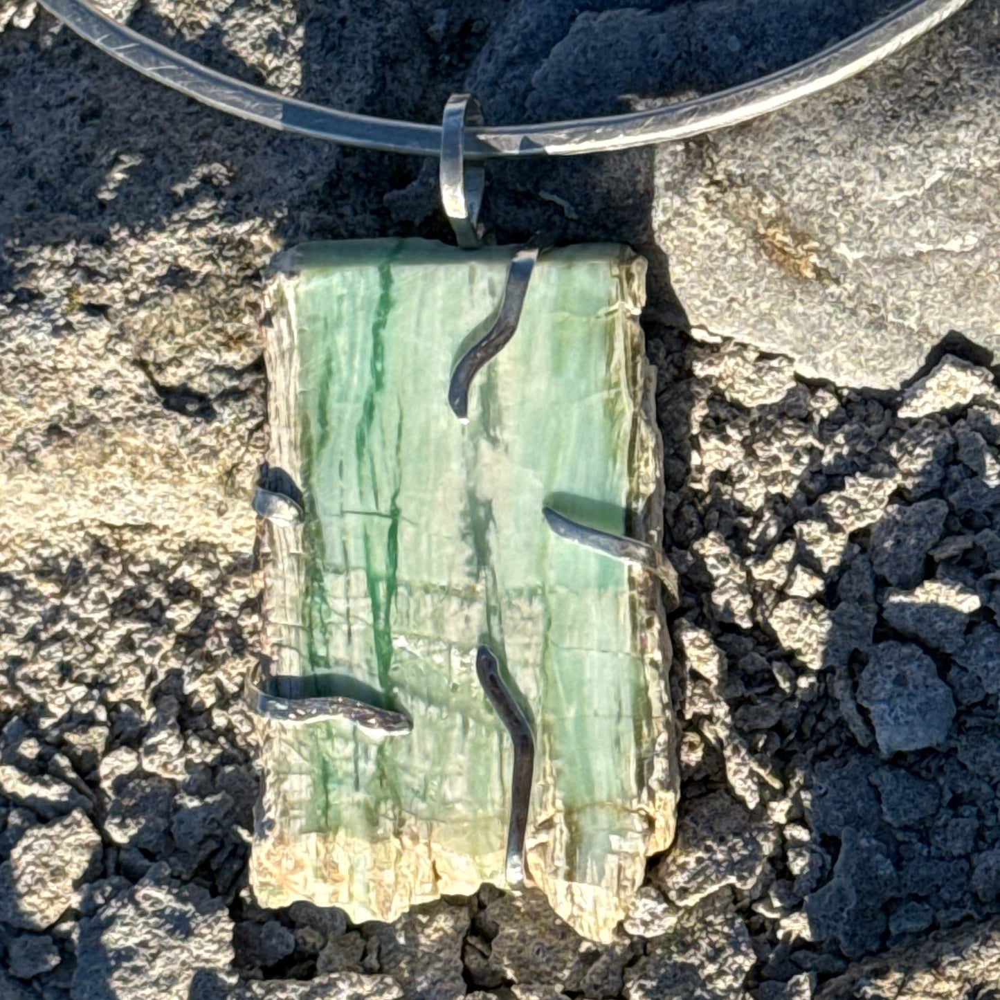 CHRYSOPRASE pendant
