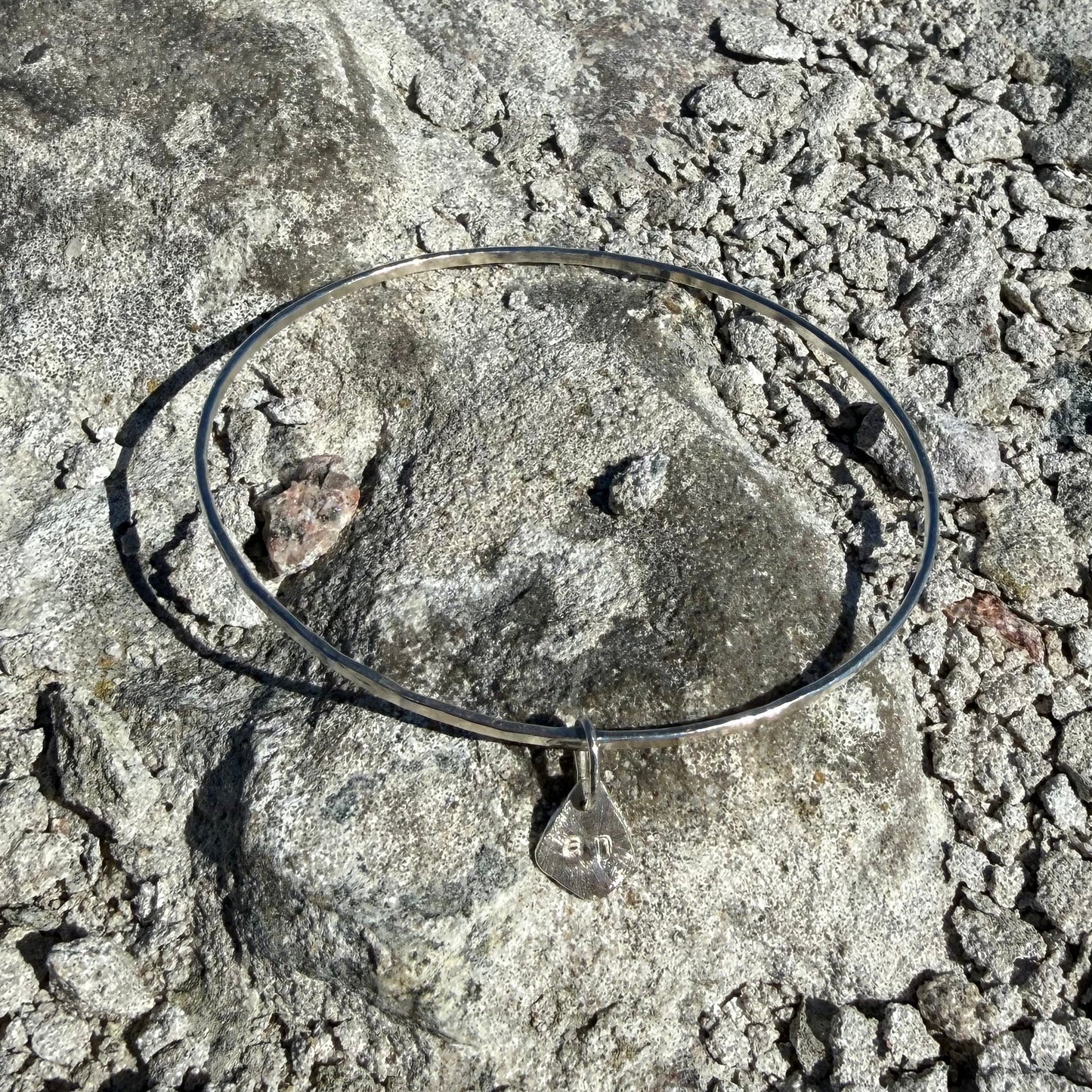 aD BANGLE