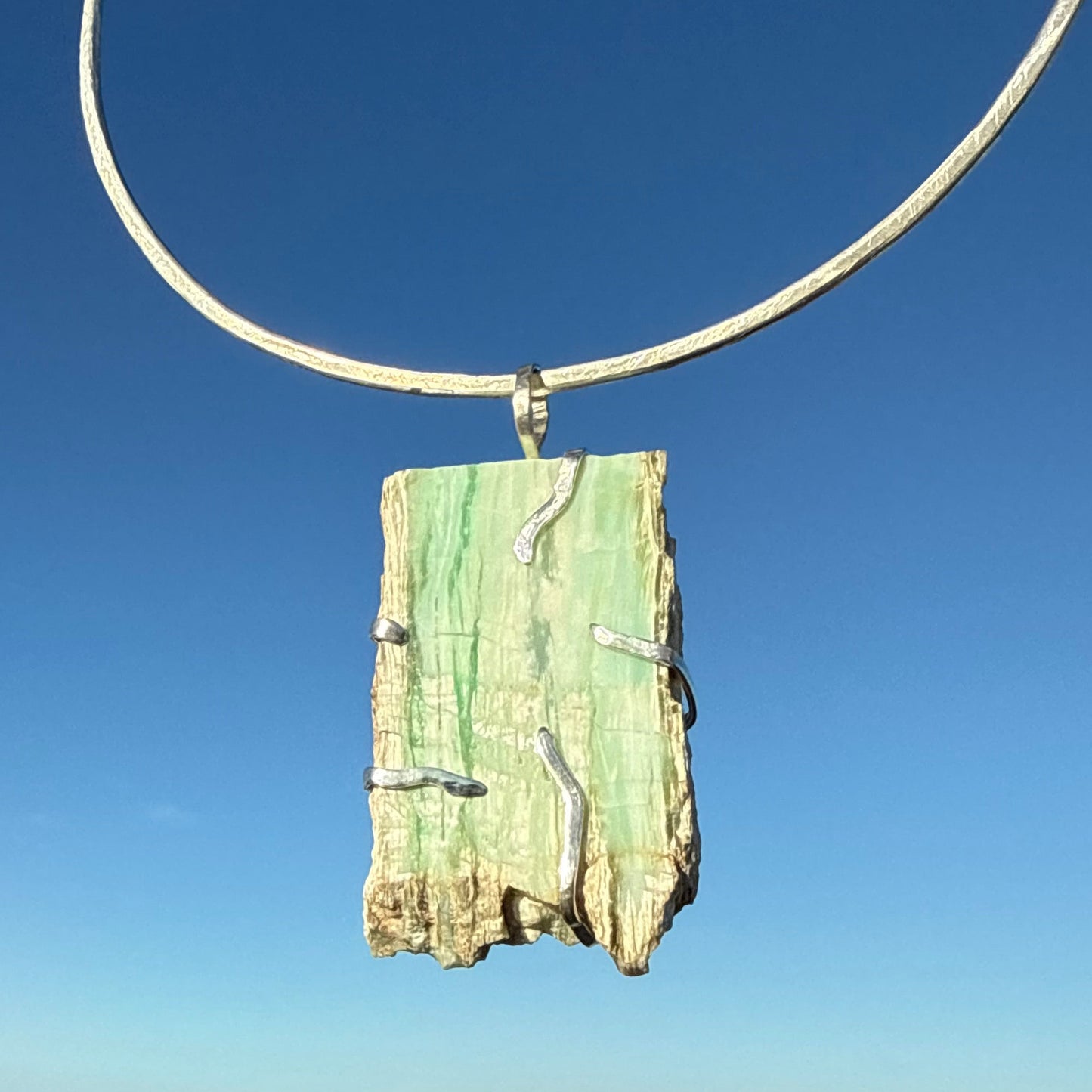 CHRYSOPRASE pendant
