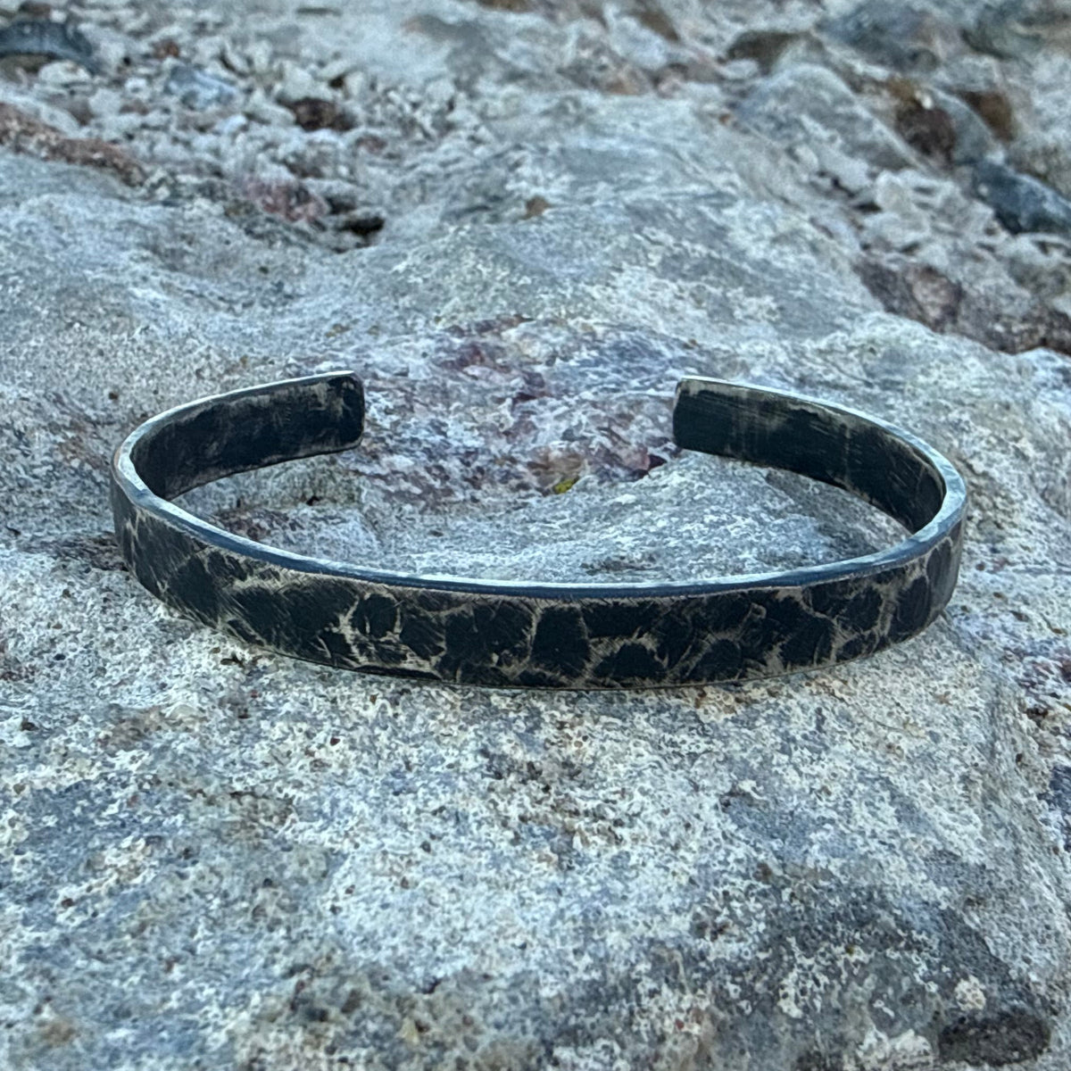 HERO CUFF OXIDIZED