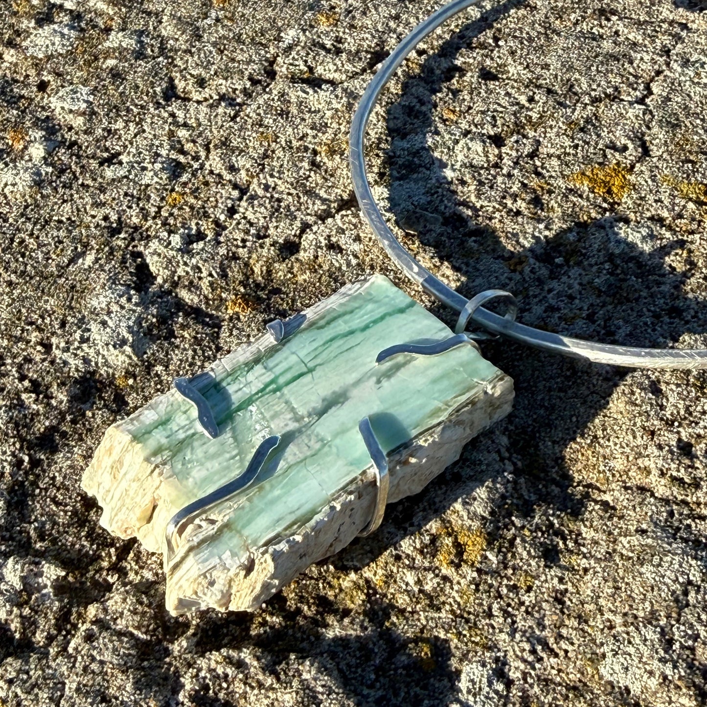 CHRYSOPRASE pendant