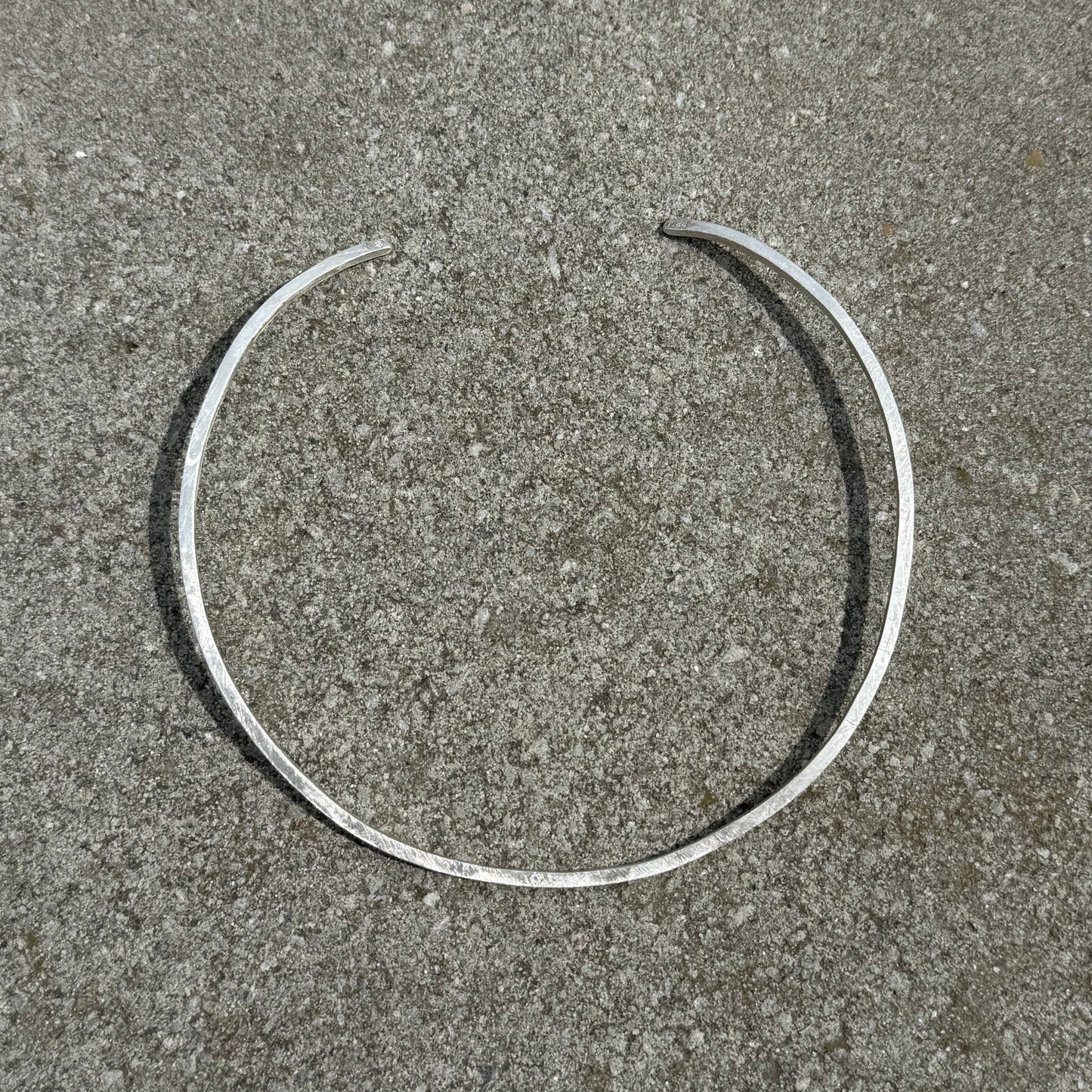 EDGY NECK RING