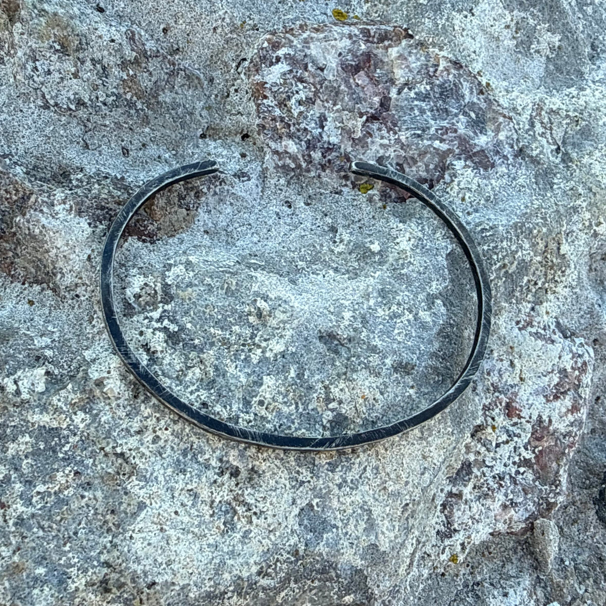 HEROINE CUFF OXIDIZED