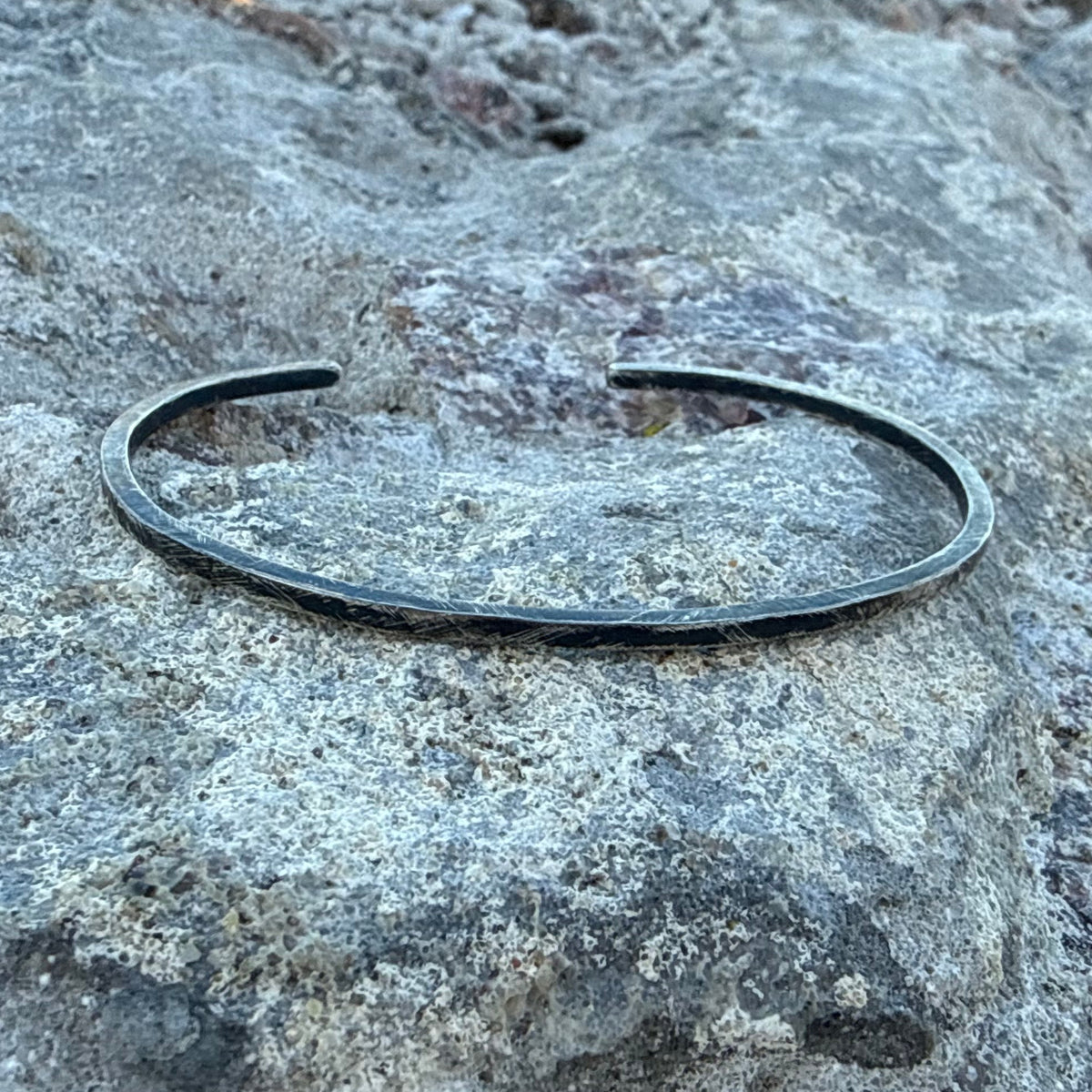HEROINE CUFF OXIDIZED