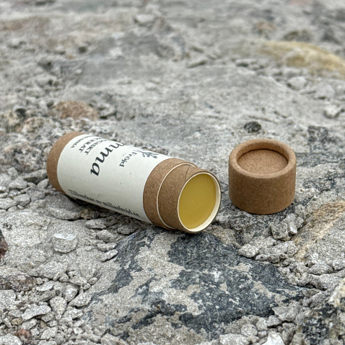 GLIMMA lip balm