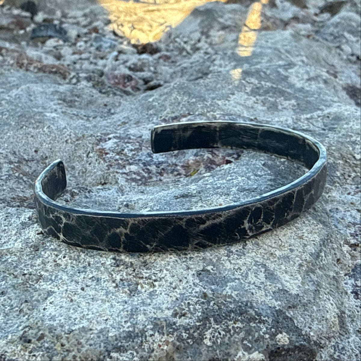 HERO CUFF OXIDIZED