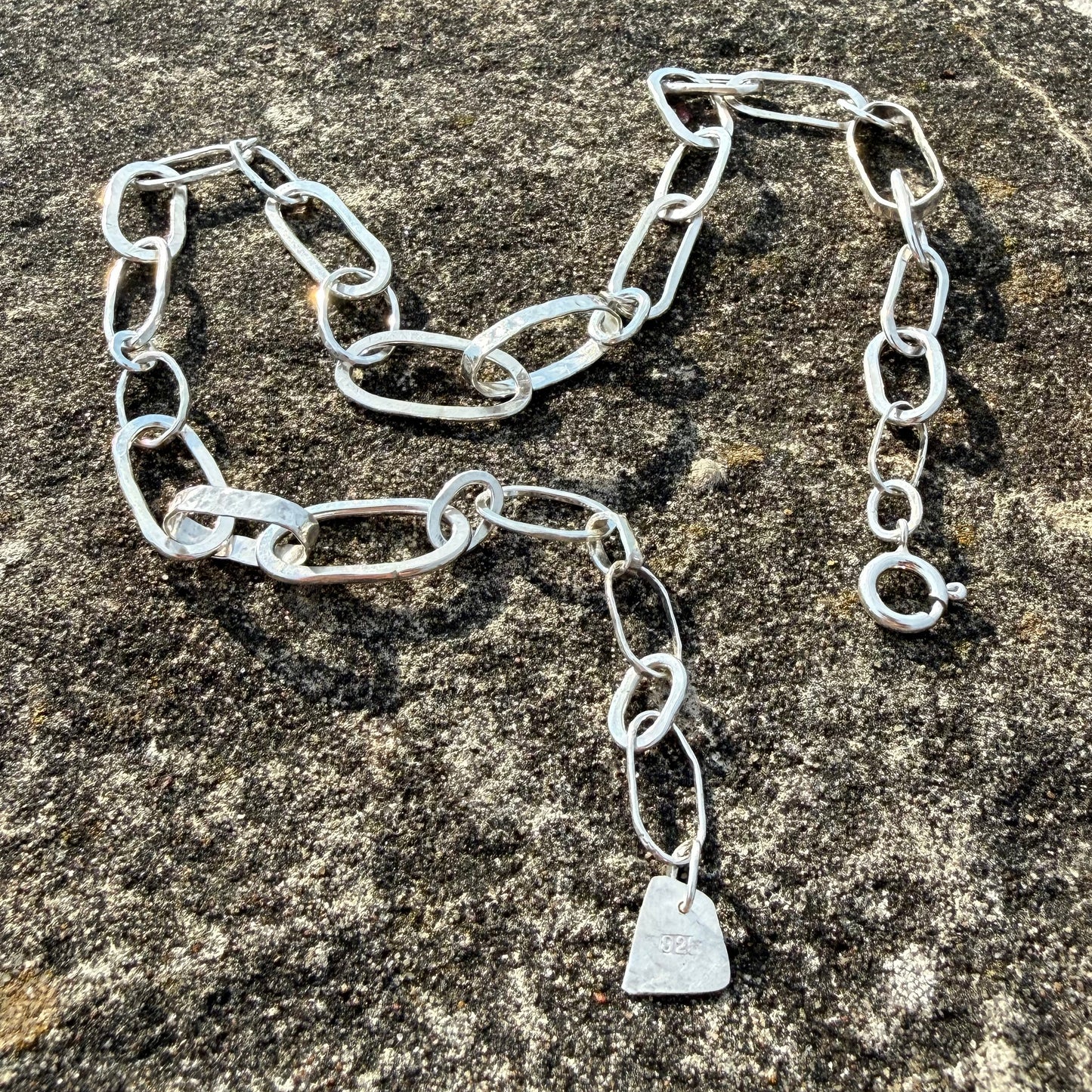 CHUNKY CHAIN NECKLACE