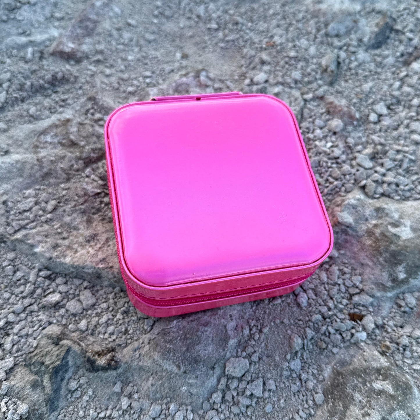 JEWELRY CASE (neon pink)